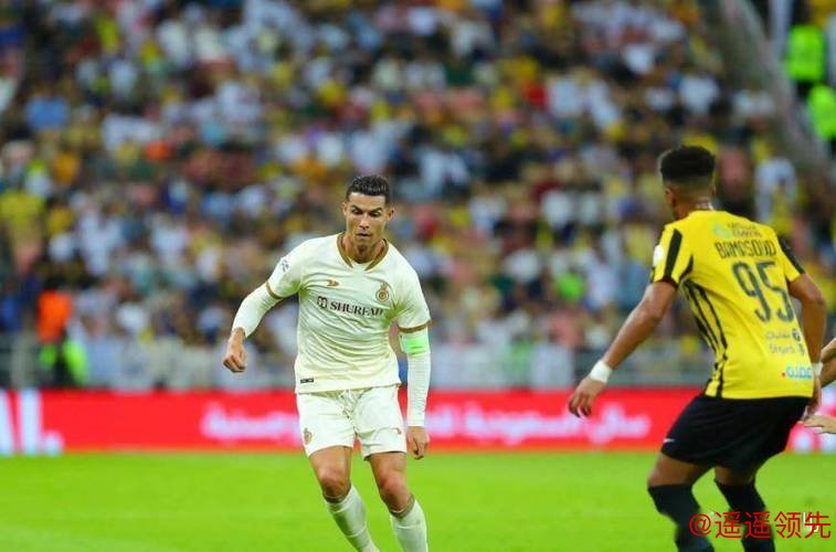 天助C罗:1-2，本泽马破门难救主，C罗争冠劲敌2连败，落后胜利队10分