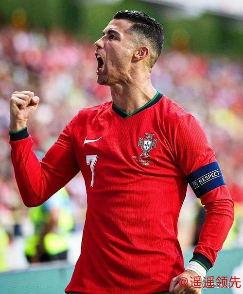 天助C罗:1-2，本泽马破门难救主，C罗争冠劲敌2连败，落后胜利队10分